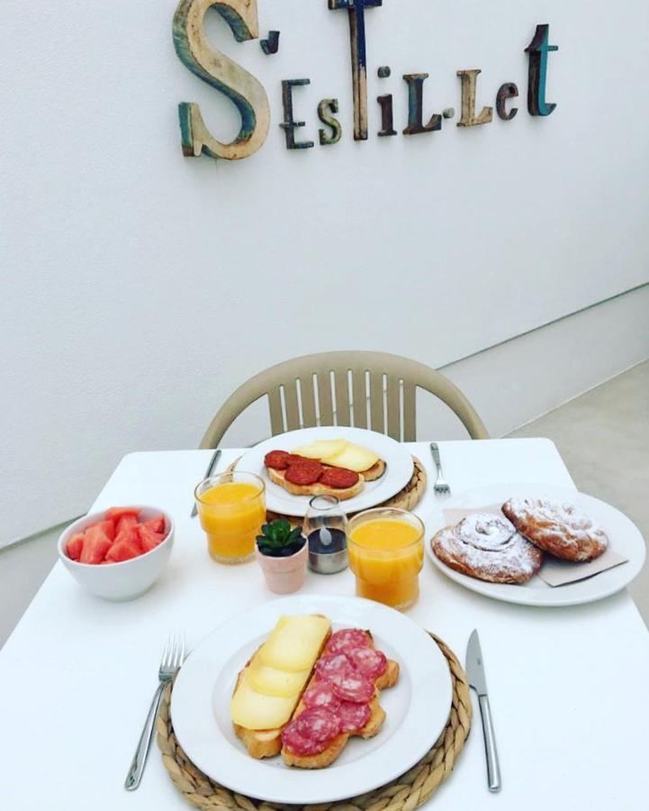 Hotel S'Estil-Let Es Migjorn Gran Bagian luar foto